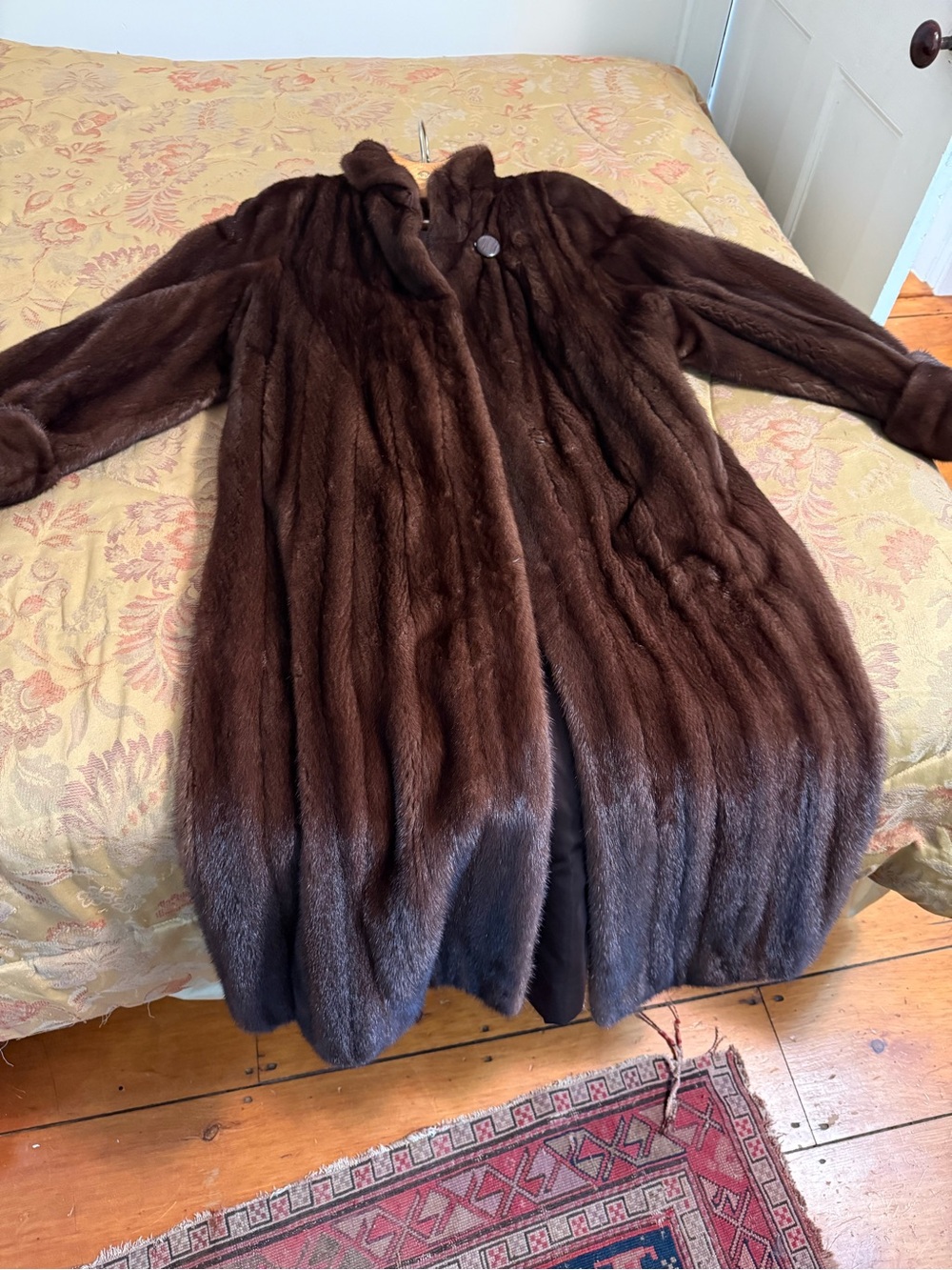 Stunning Full Length Mahogany Fur for Women - Picture 3 of 9
